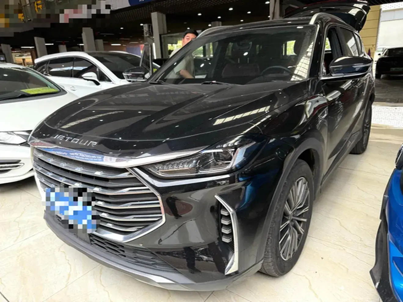 2023 JETOUR X70 view 1