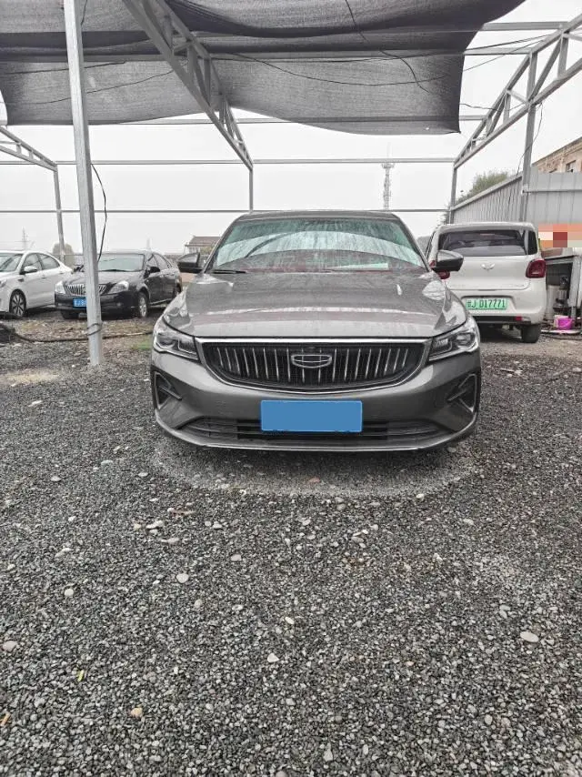 2022 GEELY EMGRAND thumbnail 2