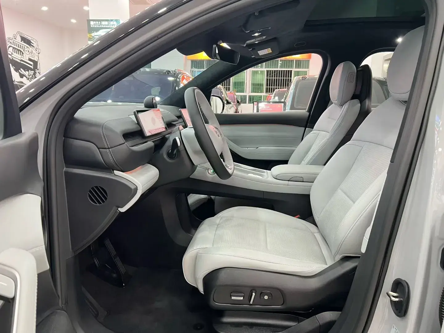 2024 NIO ES6 thumbnail 4