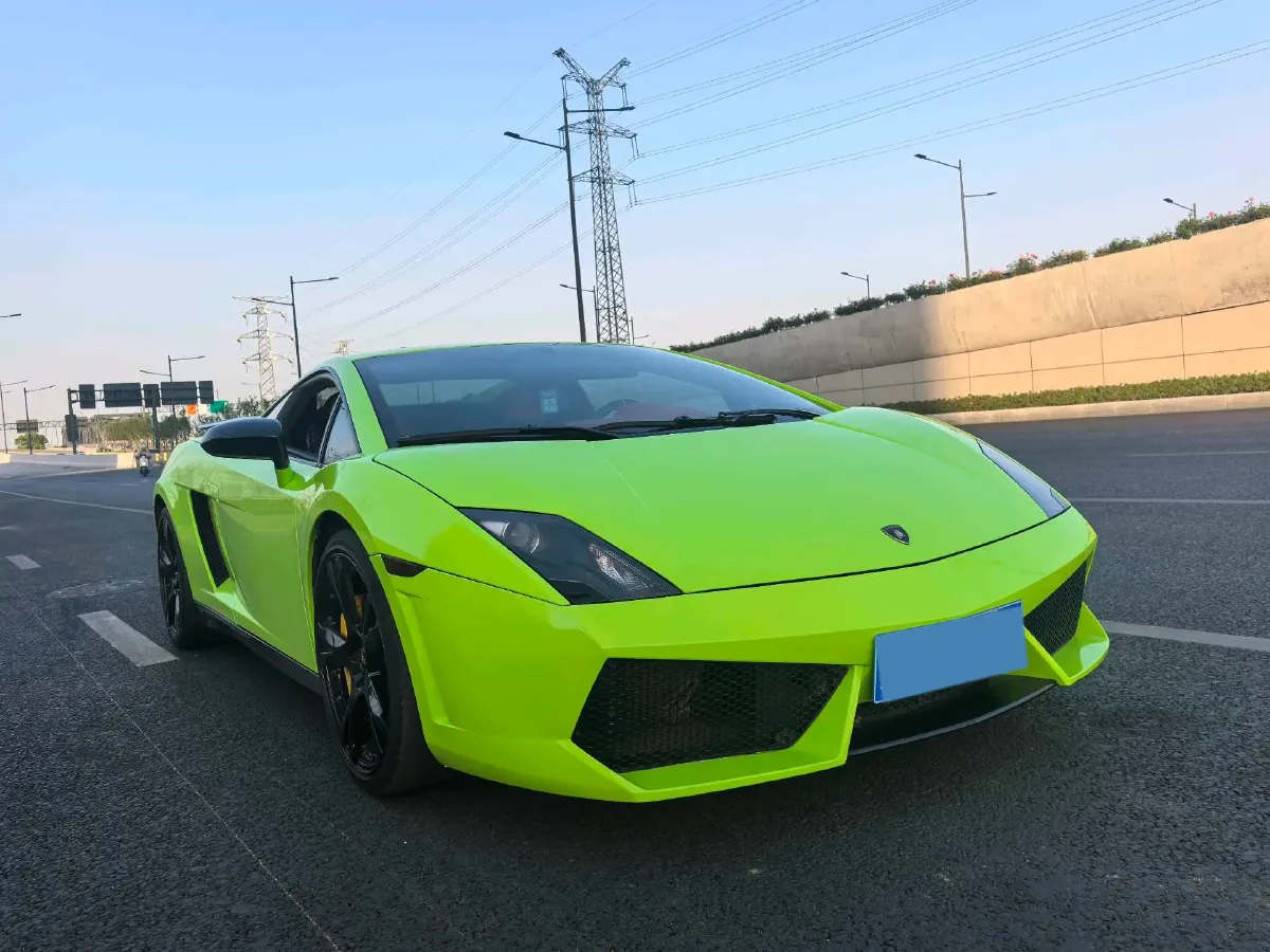 2011 Lamborghini Gallardo 5.2L 560HP V10 6AMT,autocango,china used car exporter,china ev exporter,chinese used car exporter,chinese used ev exporter