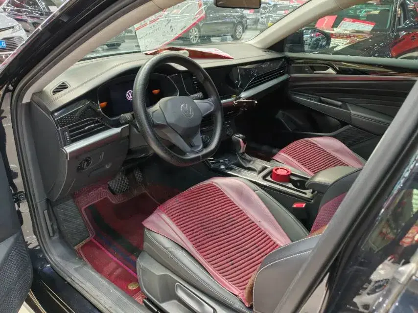 2022 VOLKSWAGEN PASSAT thumbnail 3