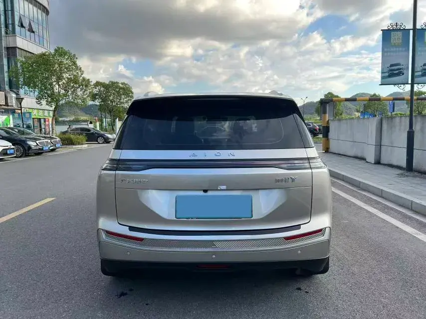 2023 AION Y thumbnail 4