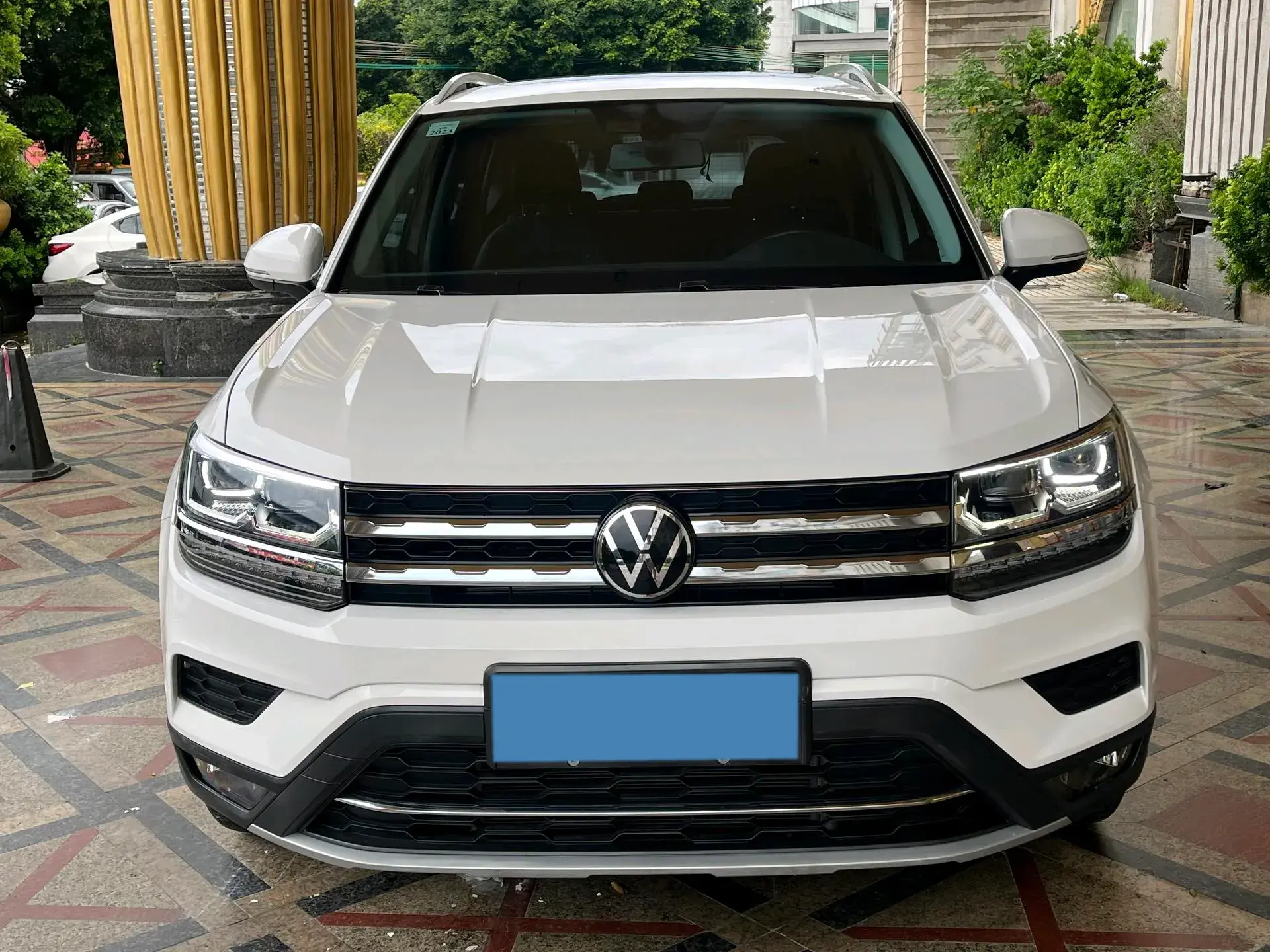 2021 VOLKSWAGEN THARU thumbnail 2