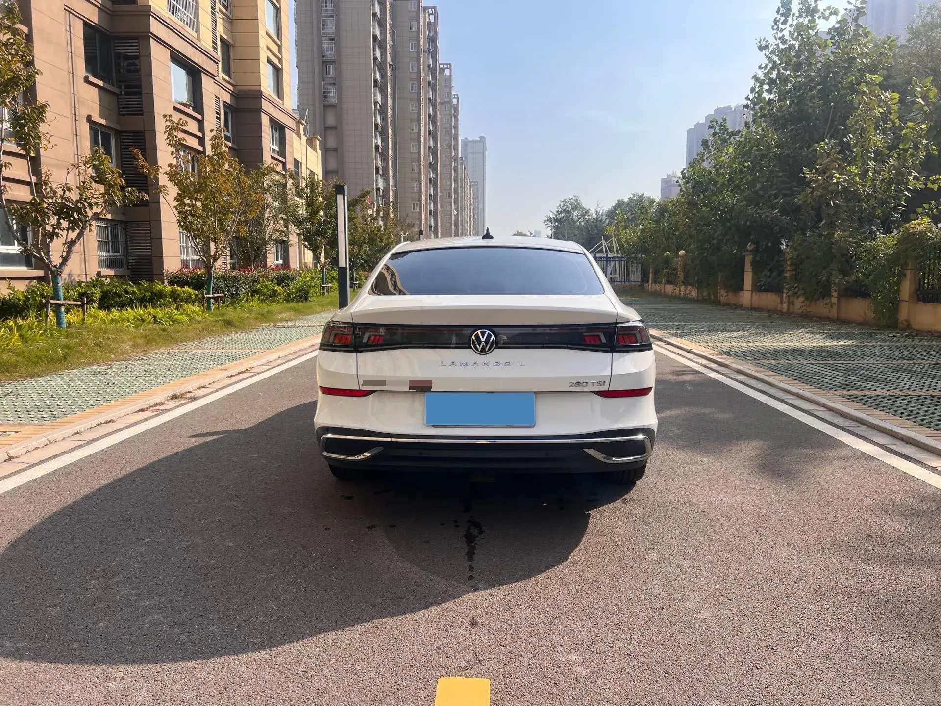 2023 VOLKSWAGEN LAMANDO thumbnail 4