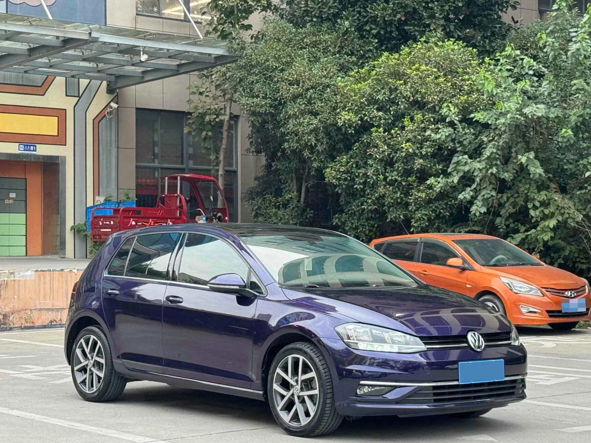 2018 VOLKSWAGEN GOLF thumbnail 3