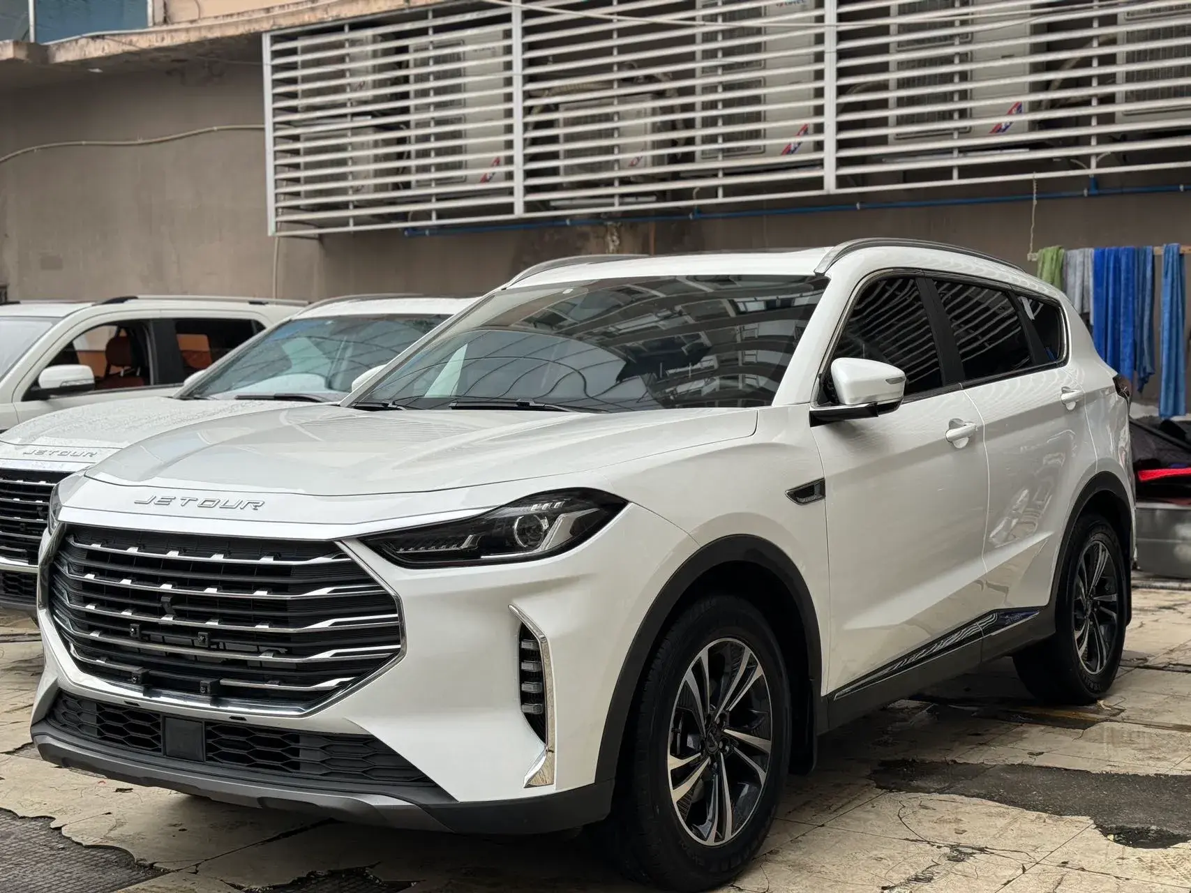 2021 JETOUR X70 view 1