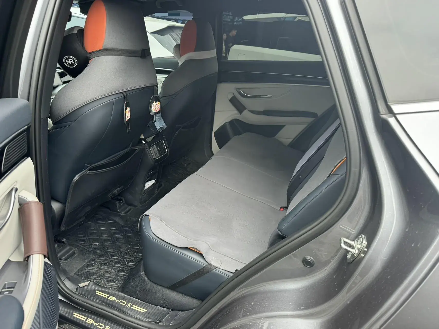 2023 BYD SONG thumbnail 3