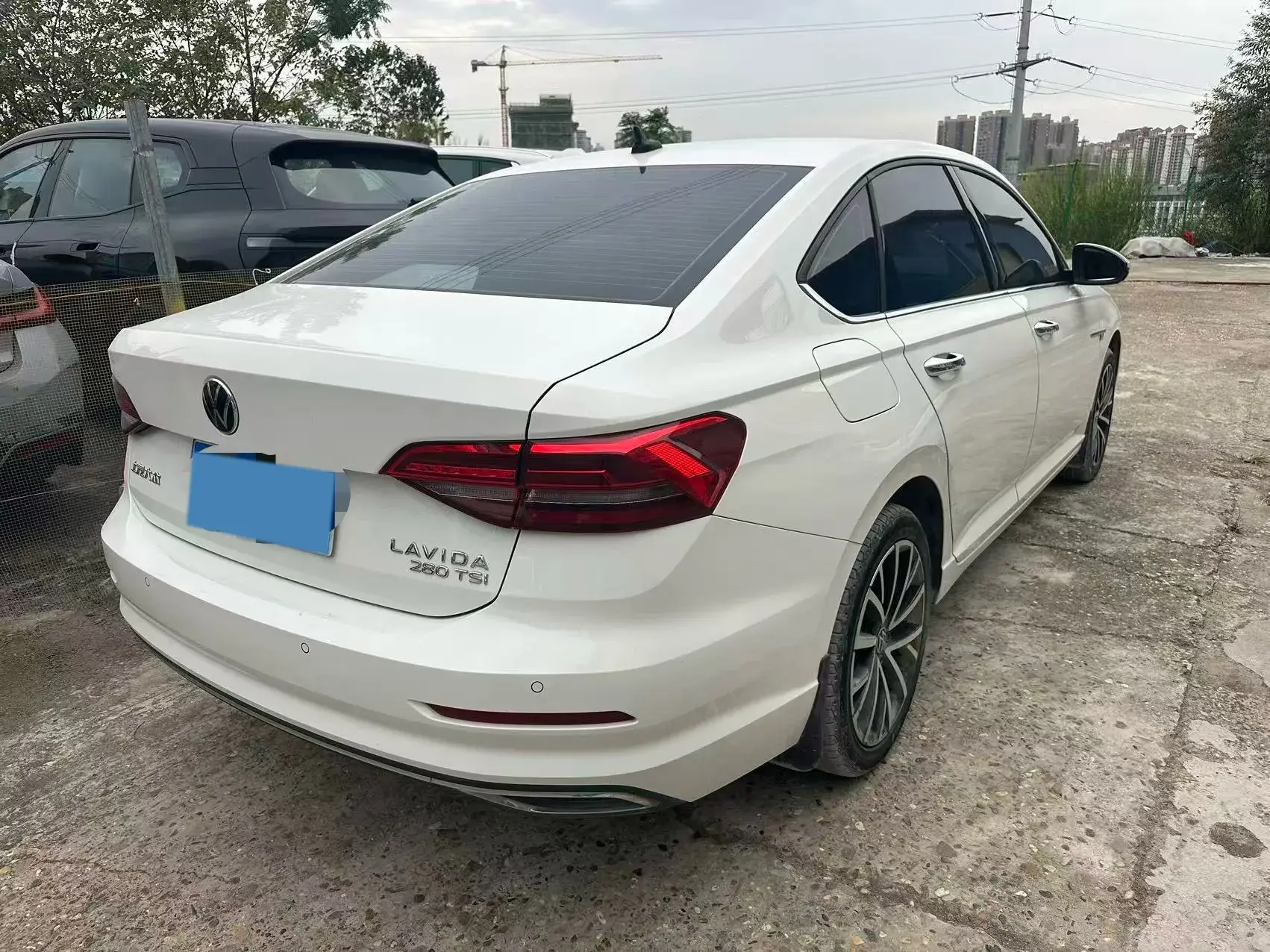 2021 VOLKSWAGEN LAVIDA thumbnail 4