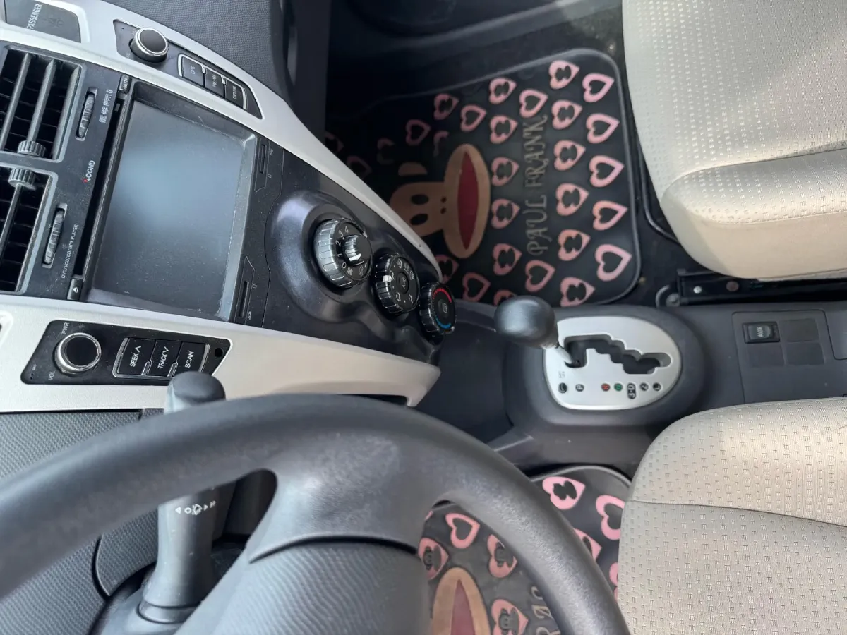 2011 Toyota Yaris 1.6L 118HP L4 4AT,autocango,china used car exporter,china ev exporter,chinese used car exporter,chinese used ev exporter