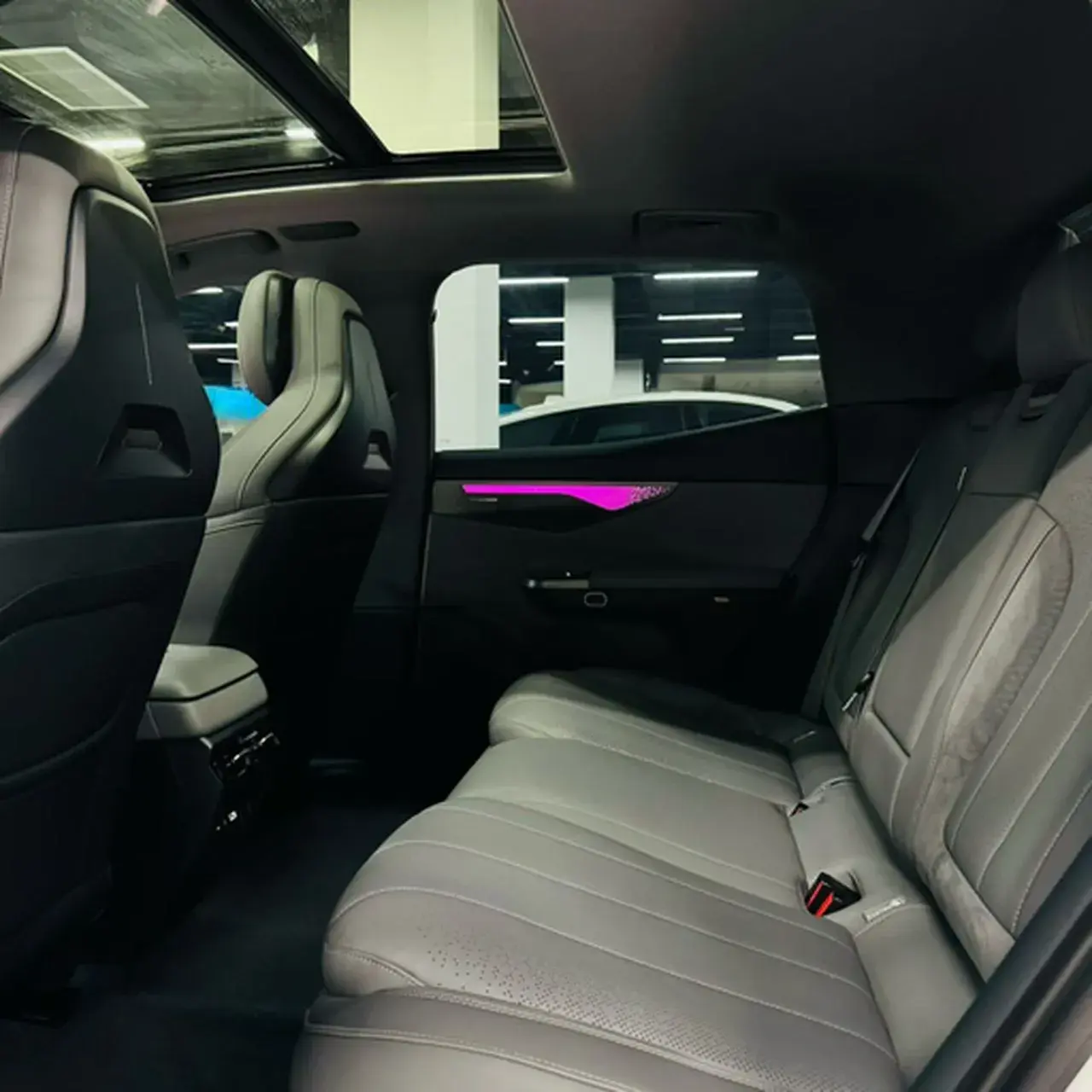 2024 LYNK&CO 07 thumbnail 4