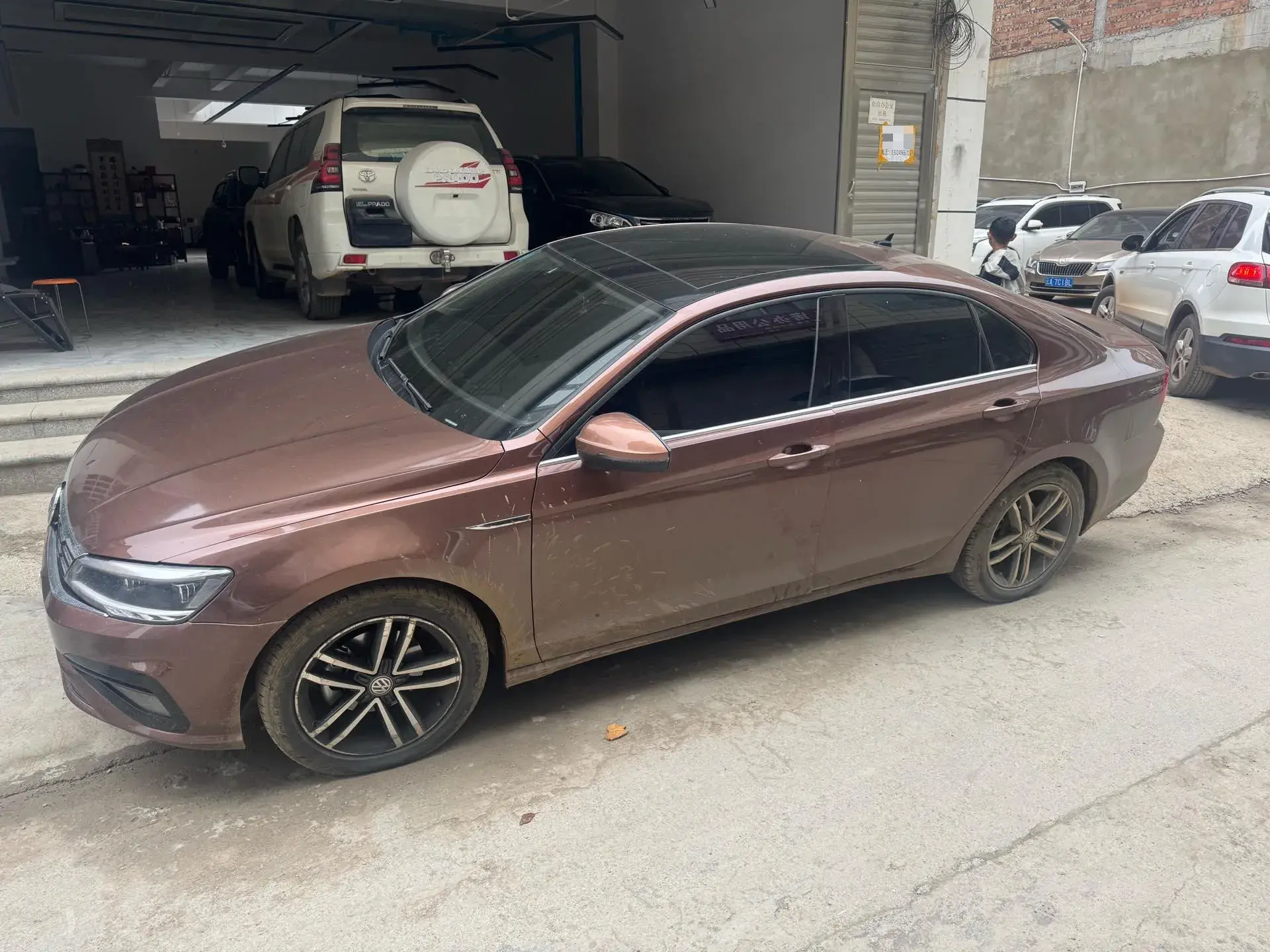 2019 VOLKSWAGEN LAMANDO thumbnail 2