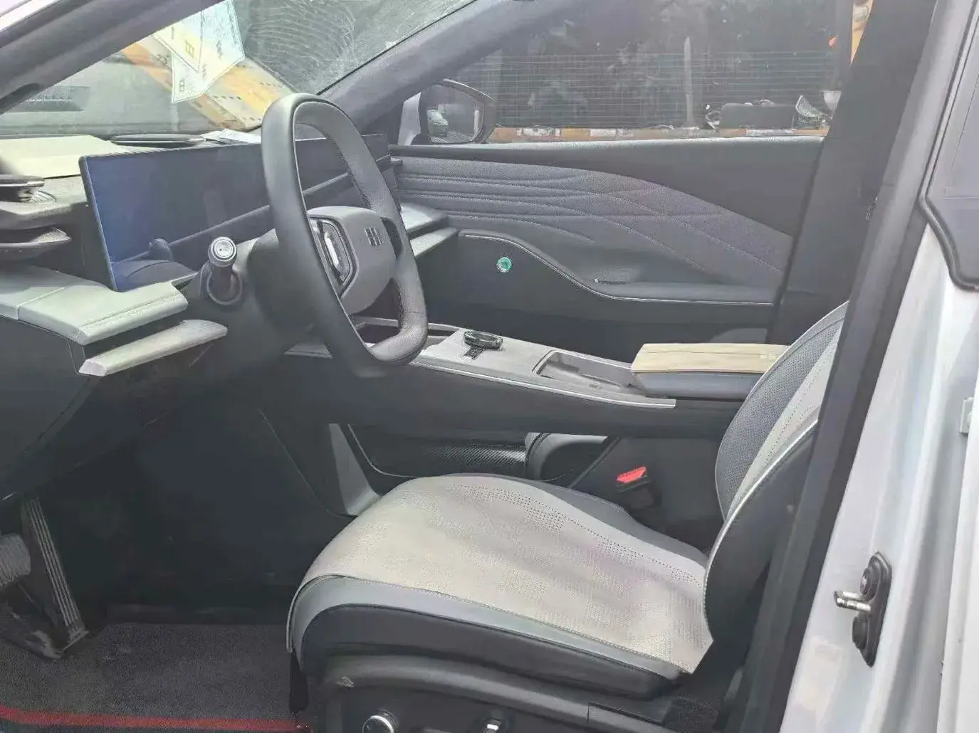 2024 GEELY GALAXY thumbnail 4