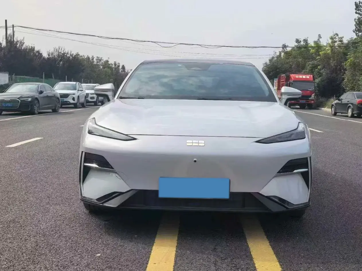 2024 GEELY GALAXY thumbnail 2