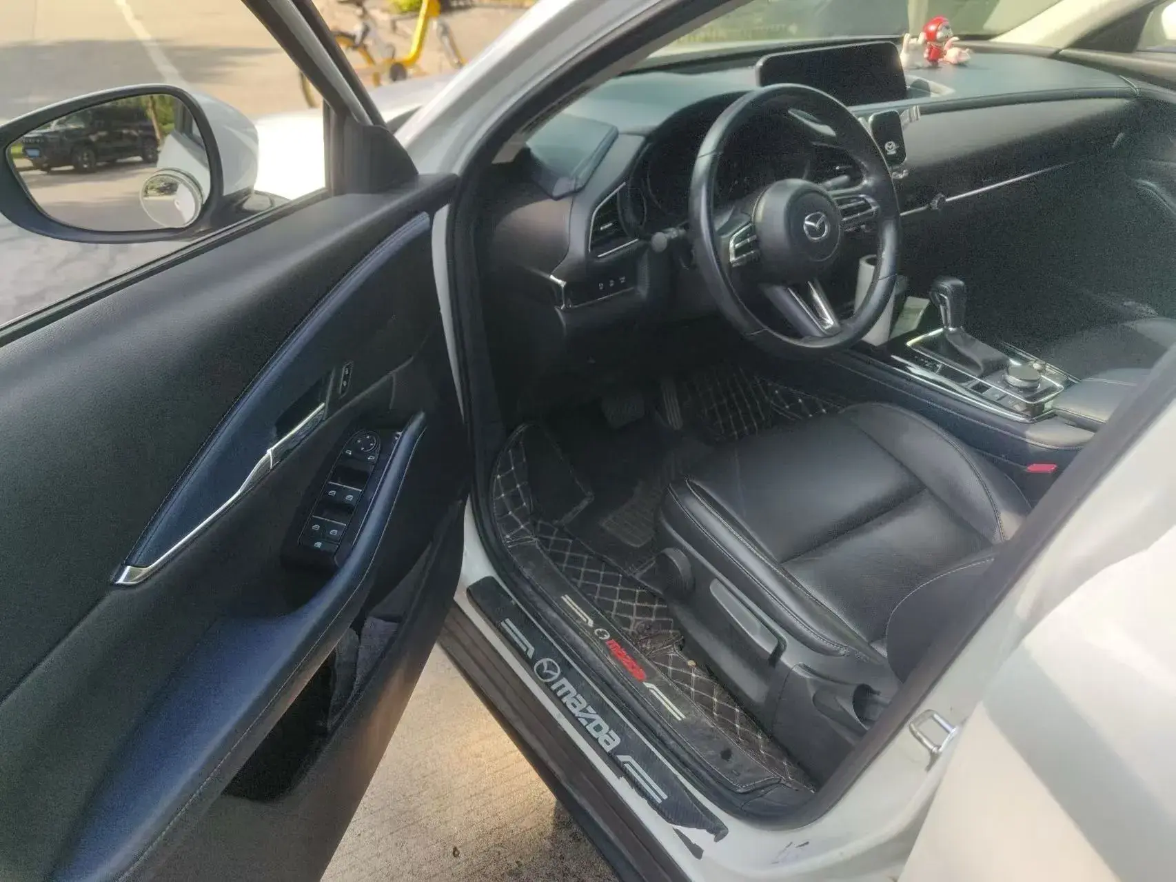 2021 MAZDA CX-30 thumbnail 3