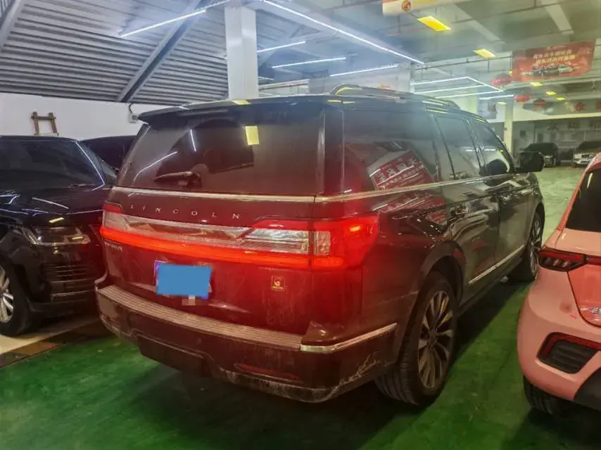 2019 LINCOLN NAVIGATOR thumbnail 4