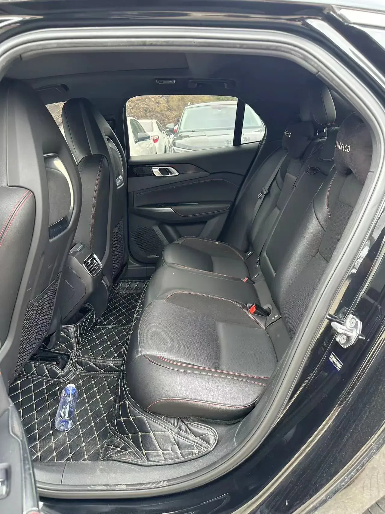 2019 LYNK&CO 03 thumbnail 4