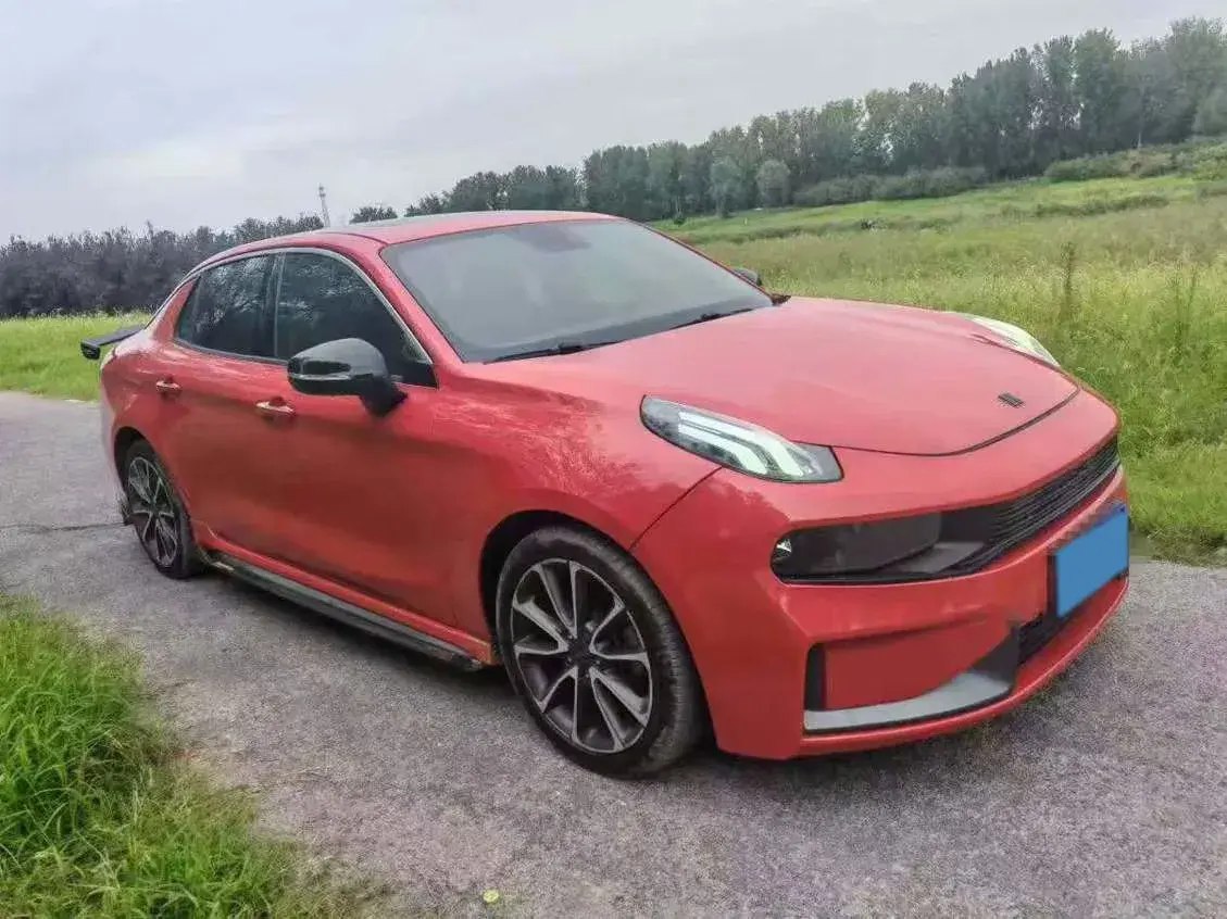 2018 LYNK&CO 03 thumbnail 3