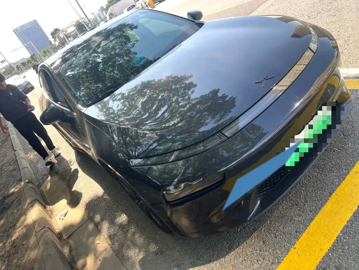 2020 XPENG P7 thumbnail 3