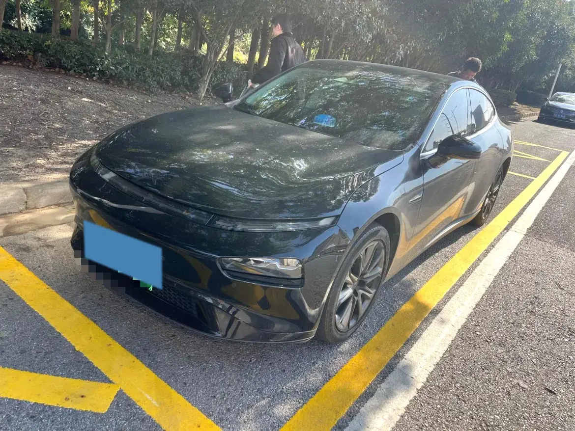 2020 XPENG P7 view 1