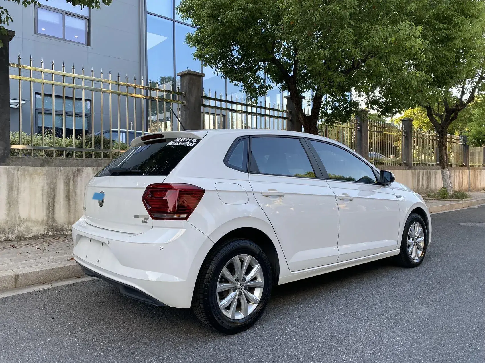 2019 VOLKSWAGEN POLO thumbnail 3