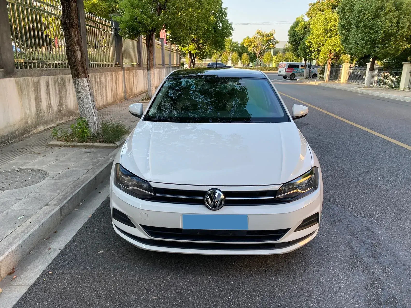 2019 VOLKSWAGEN POLO thumbnail 4