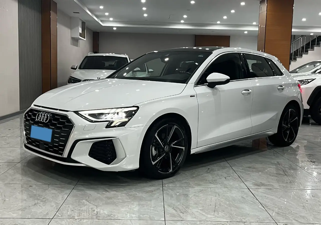 2022 Audi A3 1.4T 150HP L4 7DCT