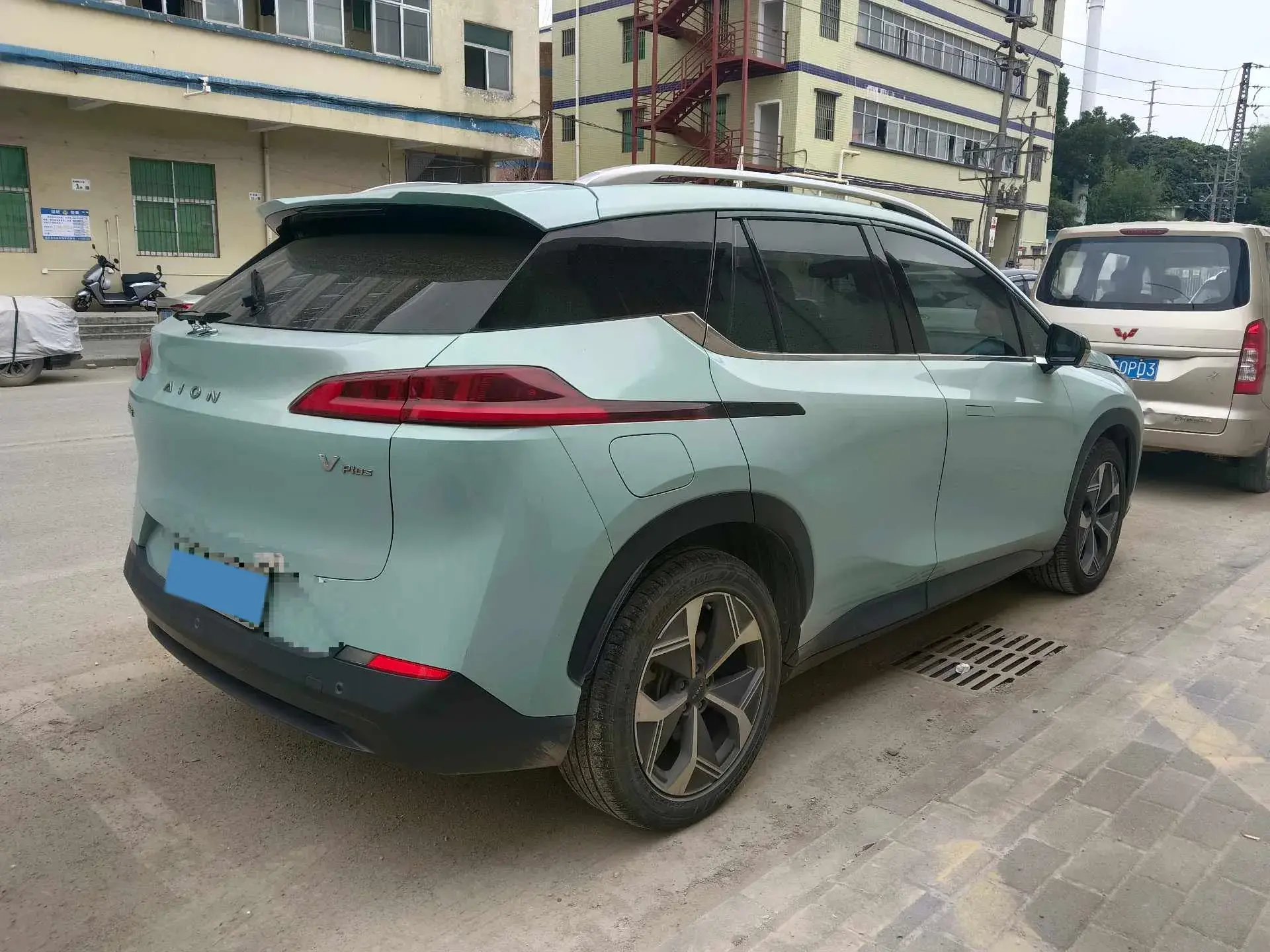 2021 AION S thumbnail 4