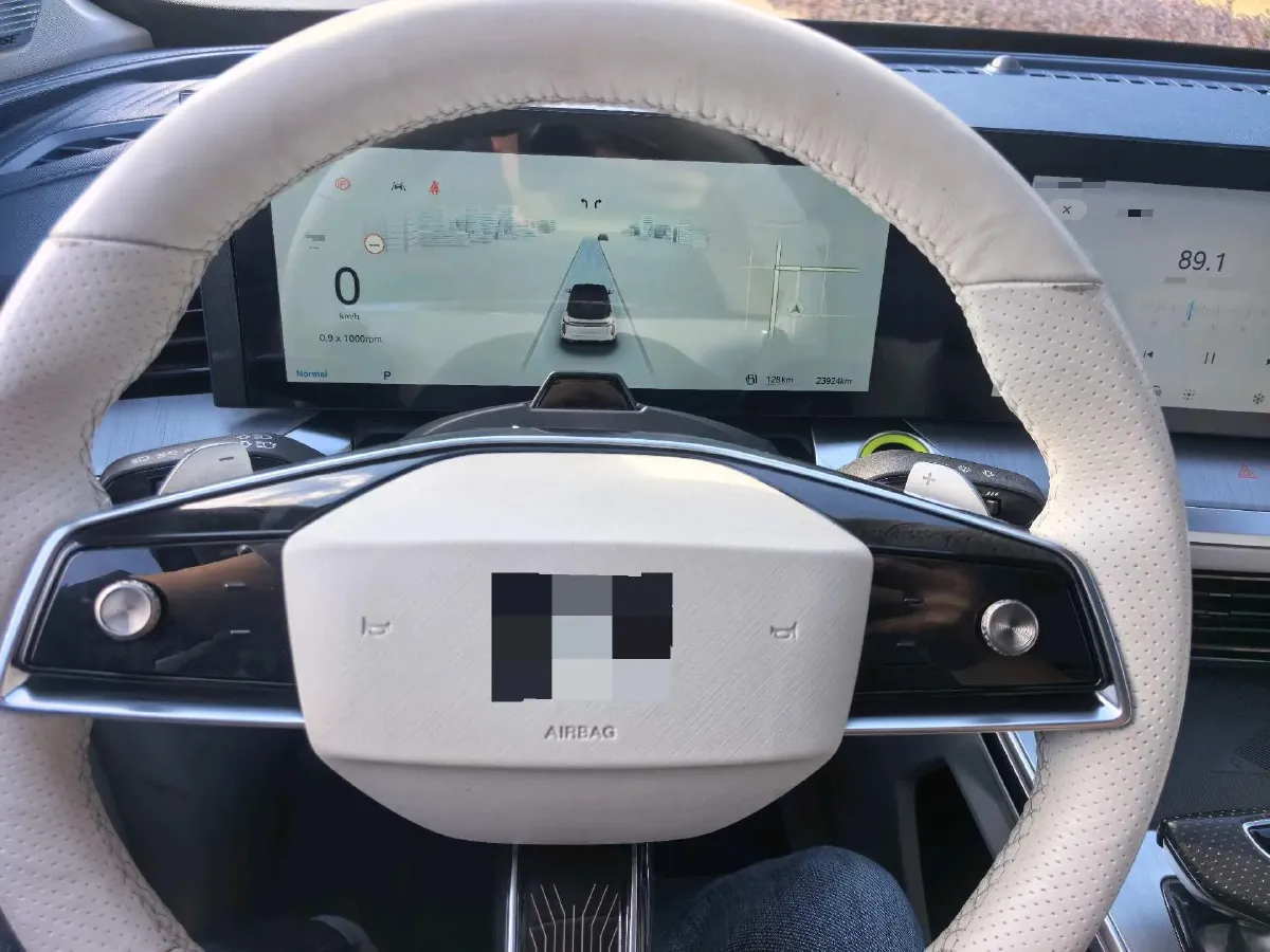 2022 Roewe Whale 2.0T 231HP L4 8AT,autocango,china used car exporter,china ev exporter,chinese used car exporter,chinese used ev exporter