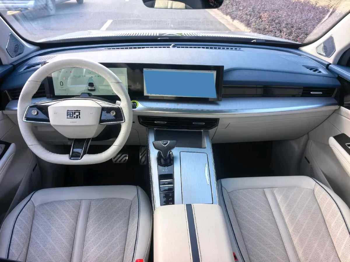 2022 Roewe Whale 2.0T 231HP L4 8AT,autocango,china used car exporter,china ev exporter,chinese used car exporter,chinese used ev exporter