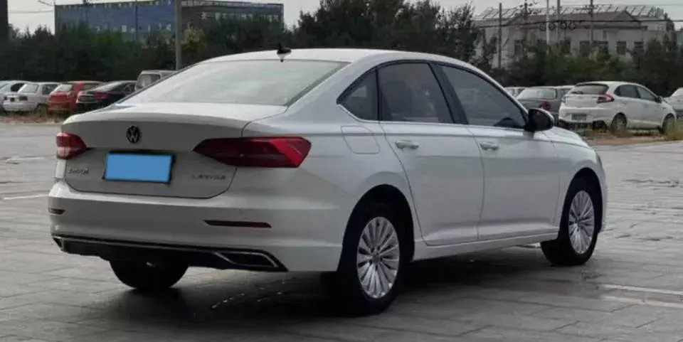 2021 VOLKSWAGEN LAVIDA thumbnail 4