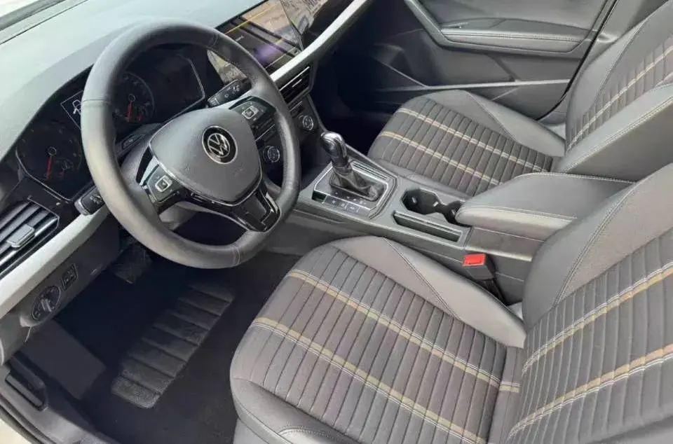 2021 VOLKSWAGEN LAVIDA thumbnail 2