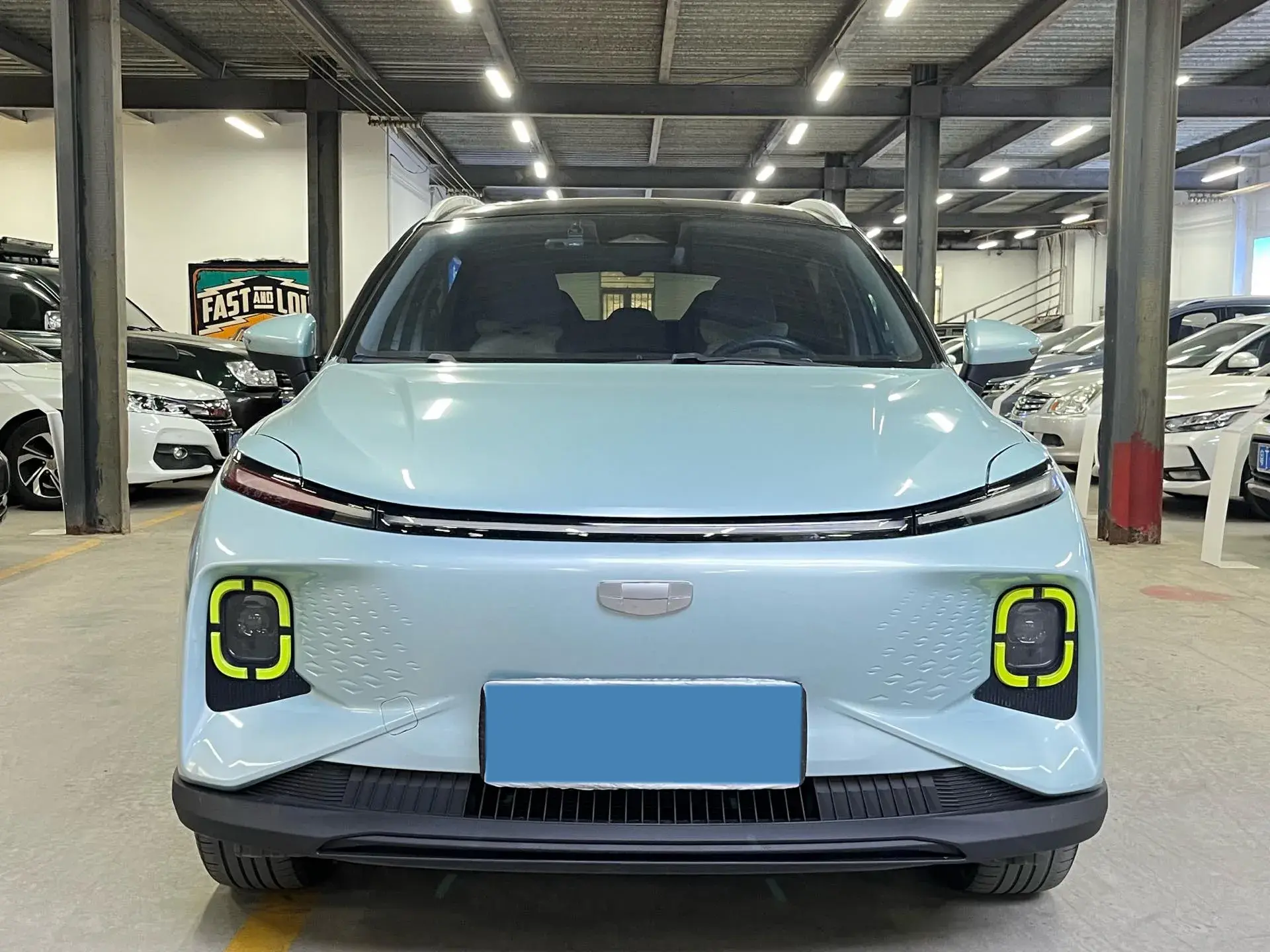 2022 GEOMETRY E thumbnail 3