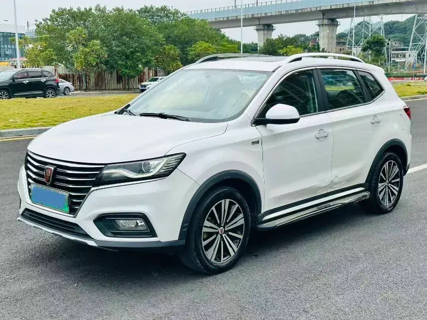 2017 ROEWE RX5 view 1