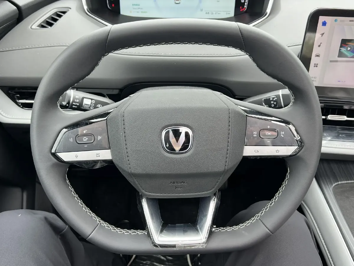 2025 ChangAn CS55PLUS PHEV 1.5L 98HP L4 E-CVT PHEV,autocango,china used car exporter,china ev exporter,chinese used car exporter,chinese used ev exporter