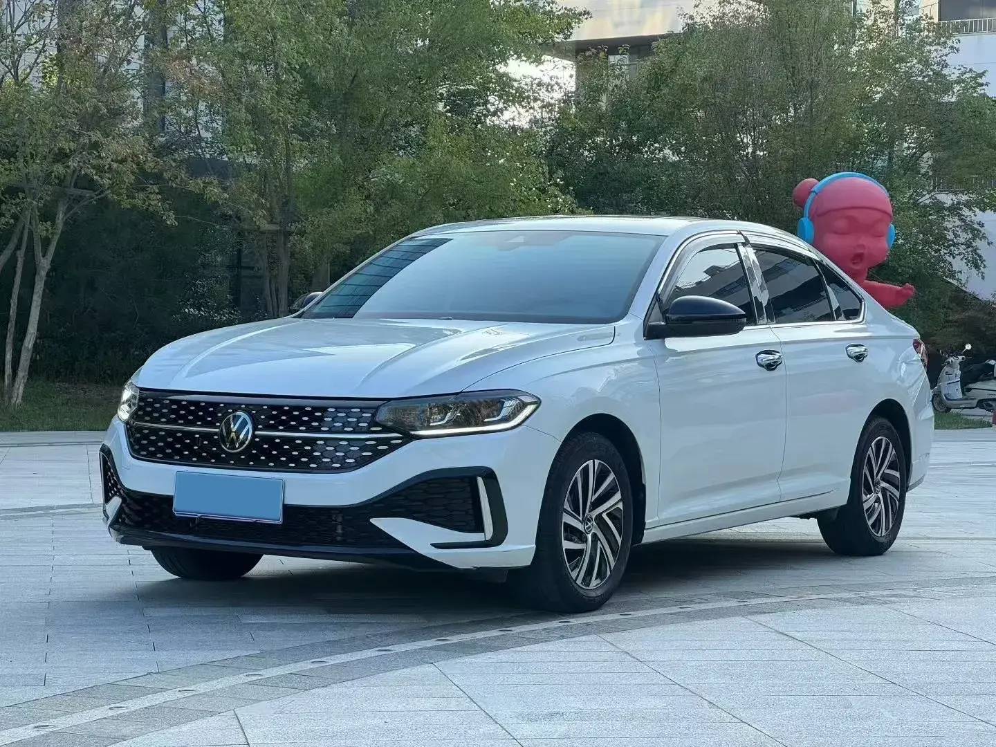 2023 VOLKSWAGEN LAVIDA view 1