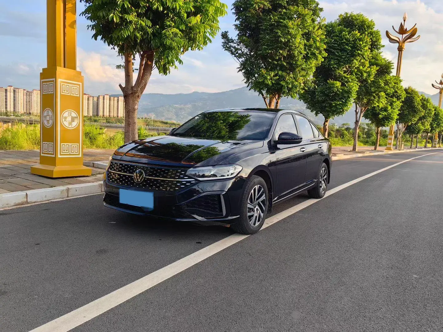 2023 VOLKSWAGEN LAVIDA view 1