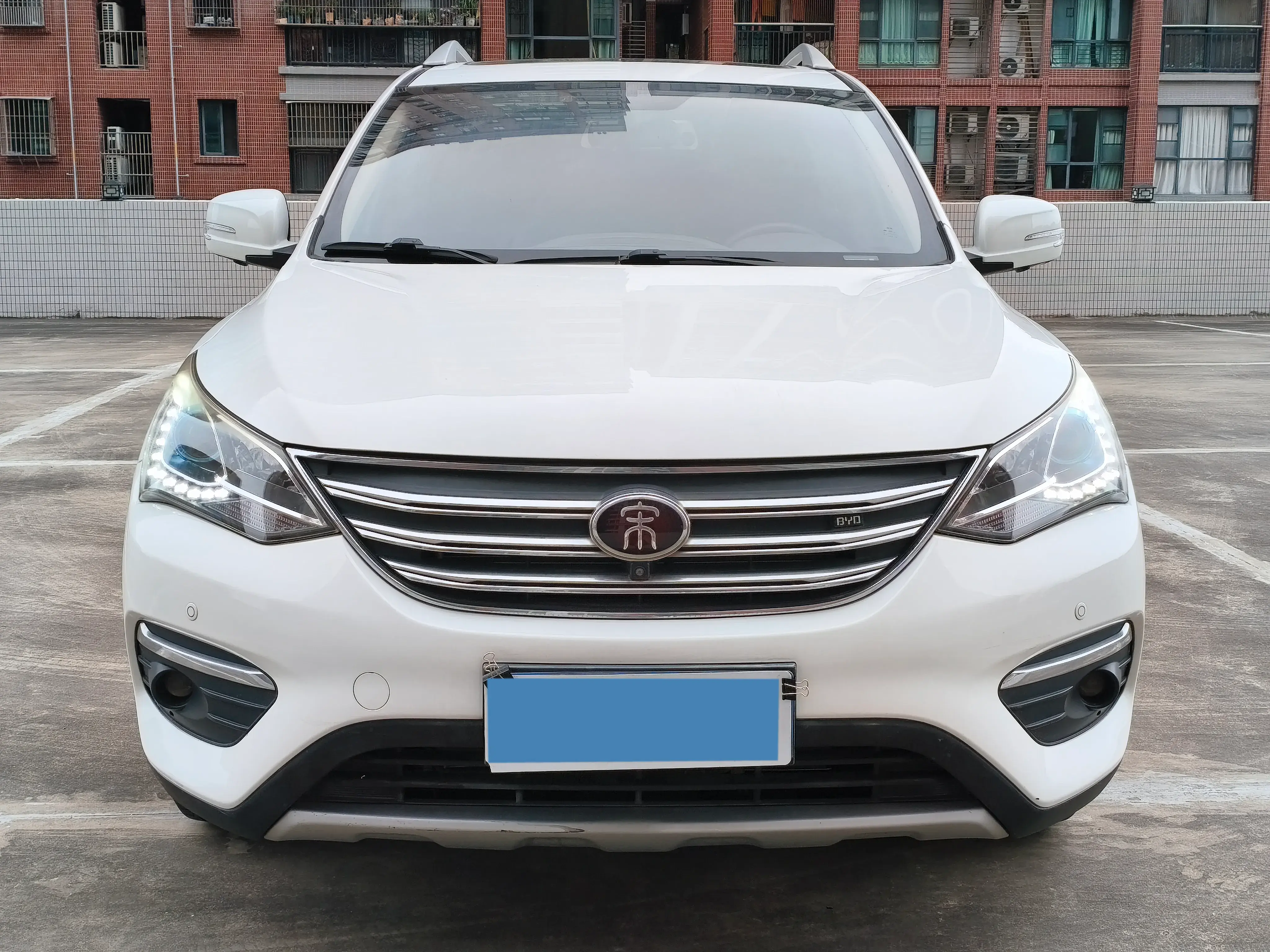 2018 BYD SONG thumbnail 2