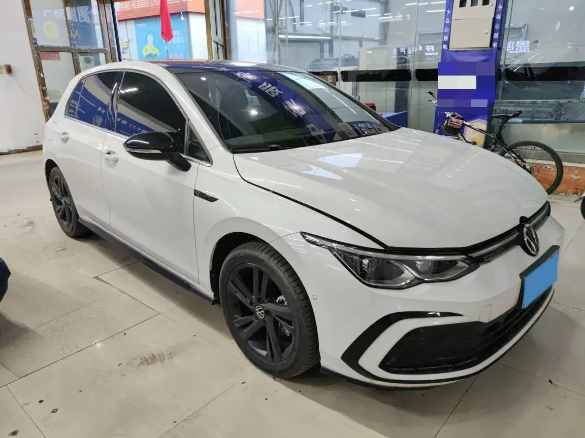 2021 VOLKSWAGEN GOLF thumbnail 3