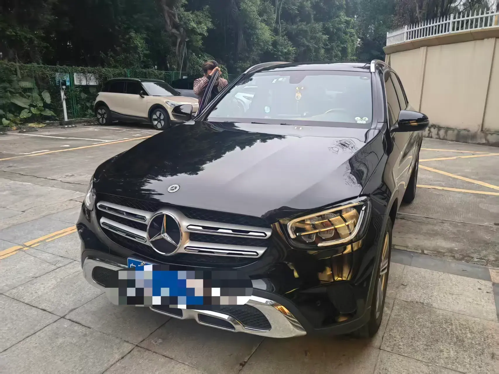 2021 MERCEDES-BENZ GLC view 1