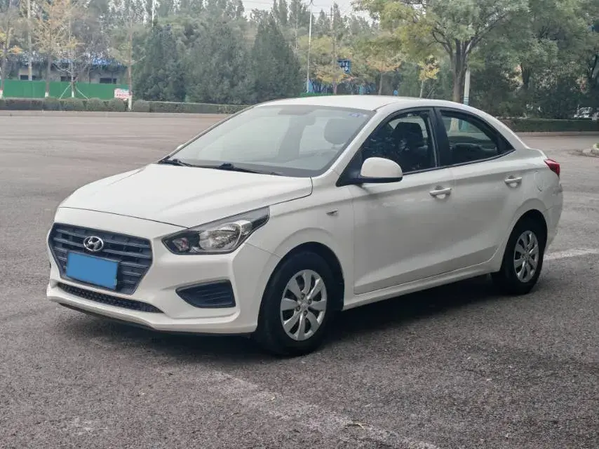 2017 HYUNDAI REINA view 1