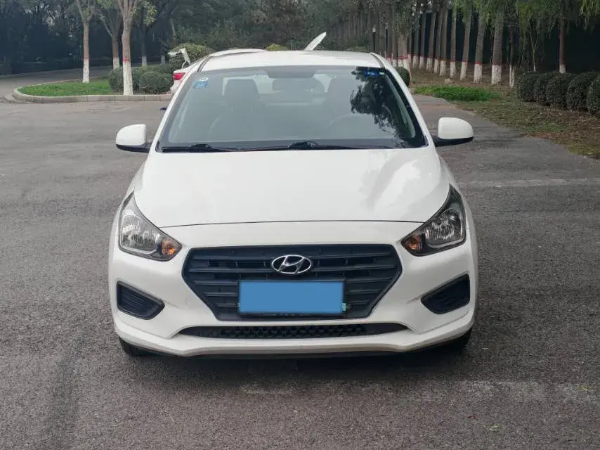 2017 HYUNDAI REINA thumbnail 2