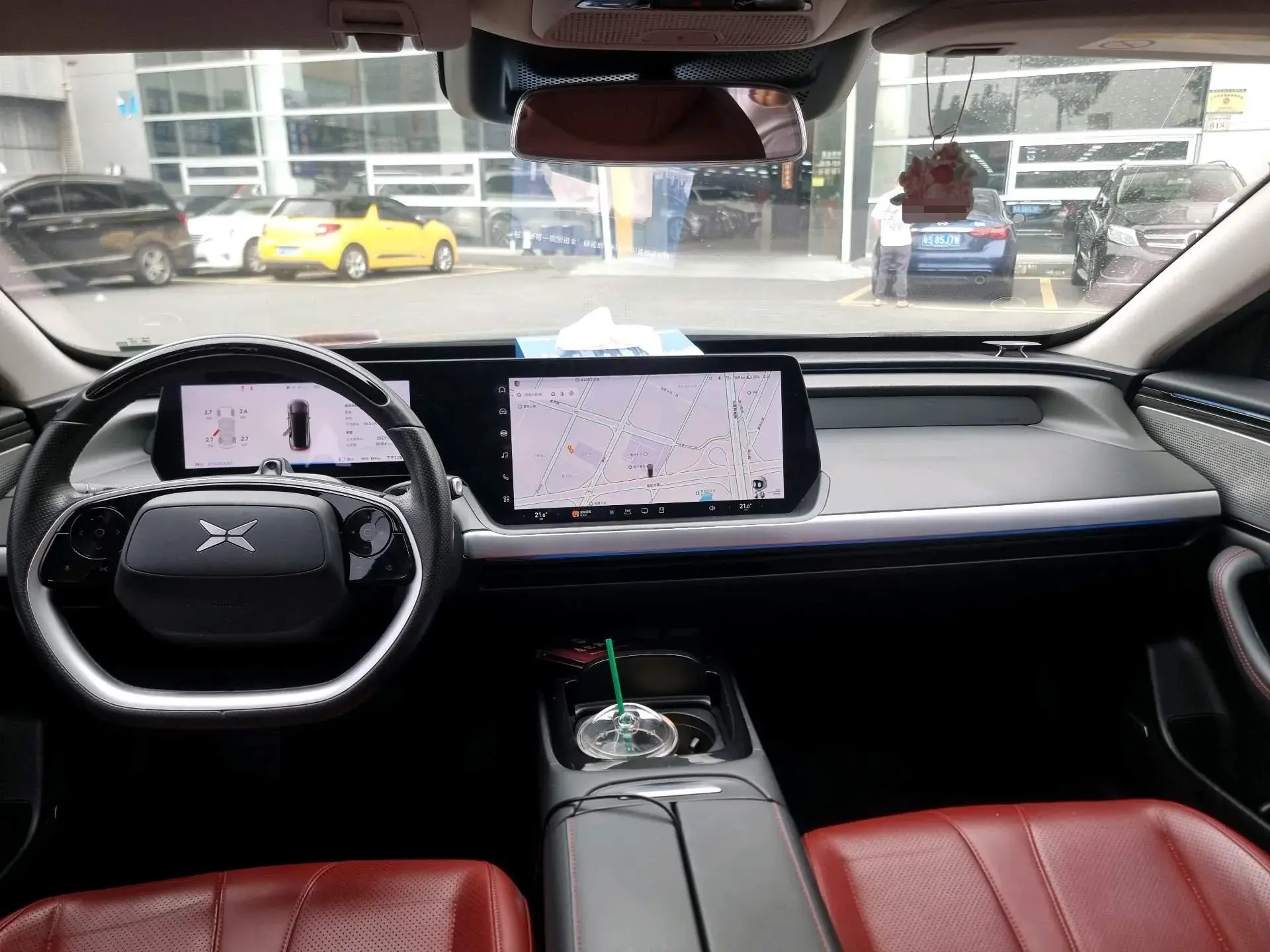 2020 XPENG P7 thumbnail 4