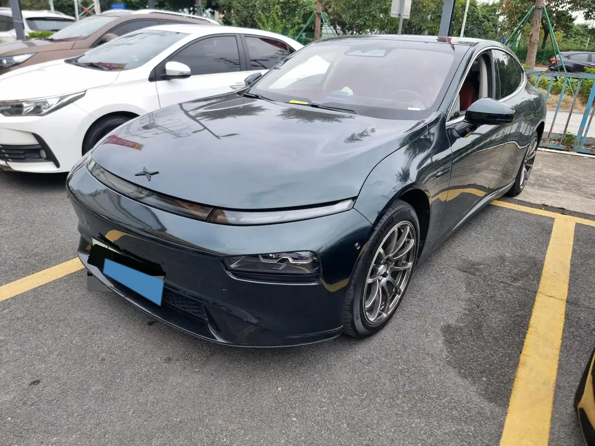 2020 XPENG P7 view 1