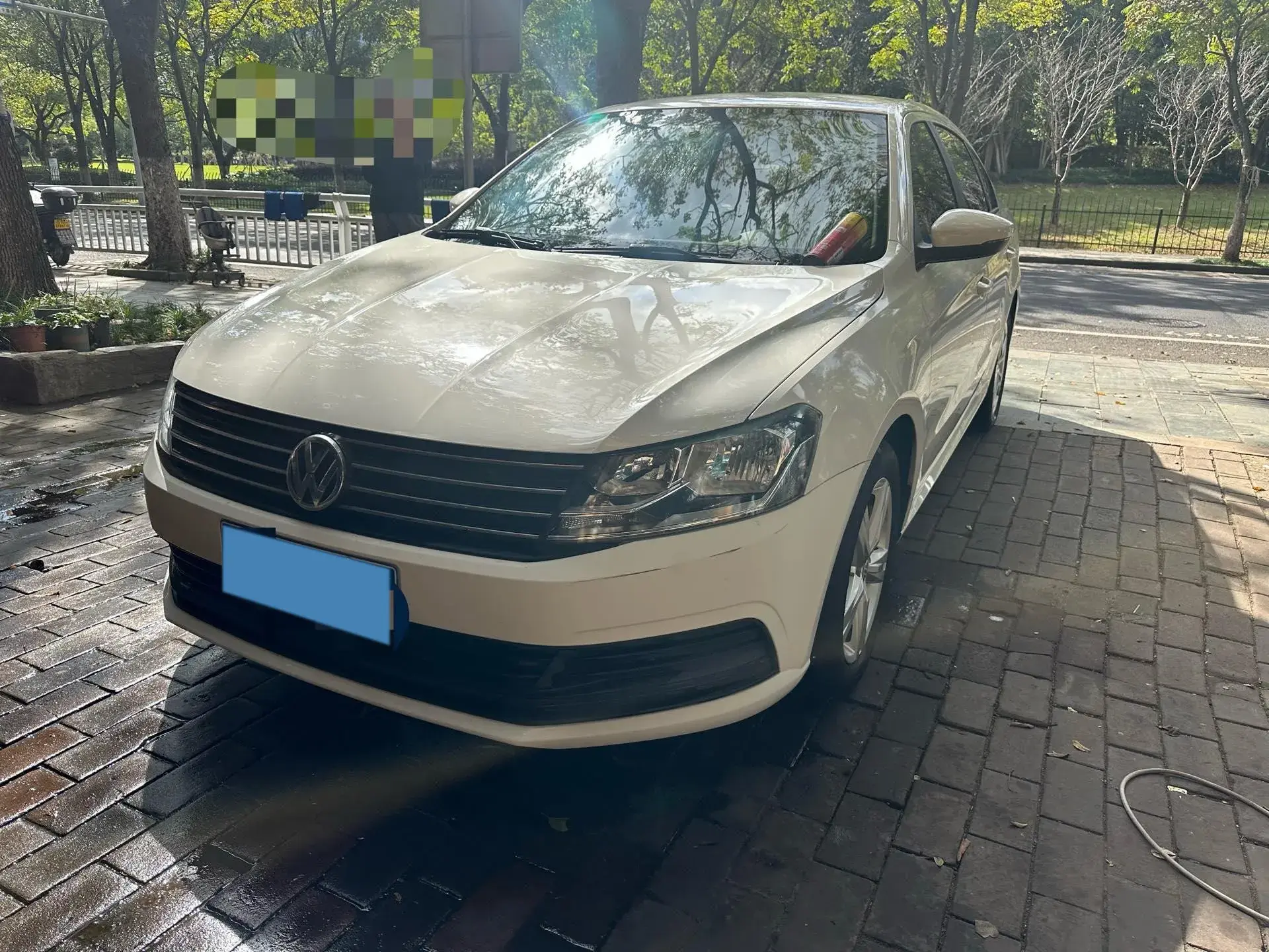 2017 VOLKSWAGEN LAVIDA view 1