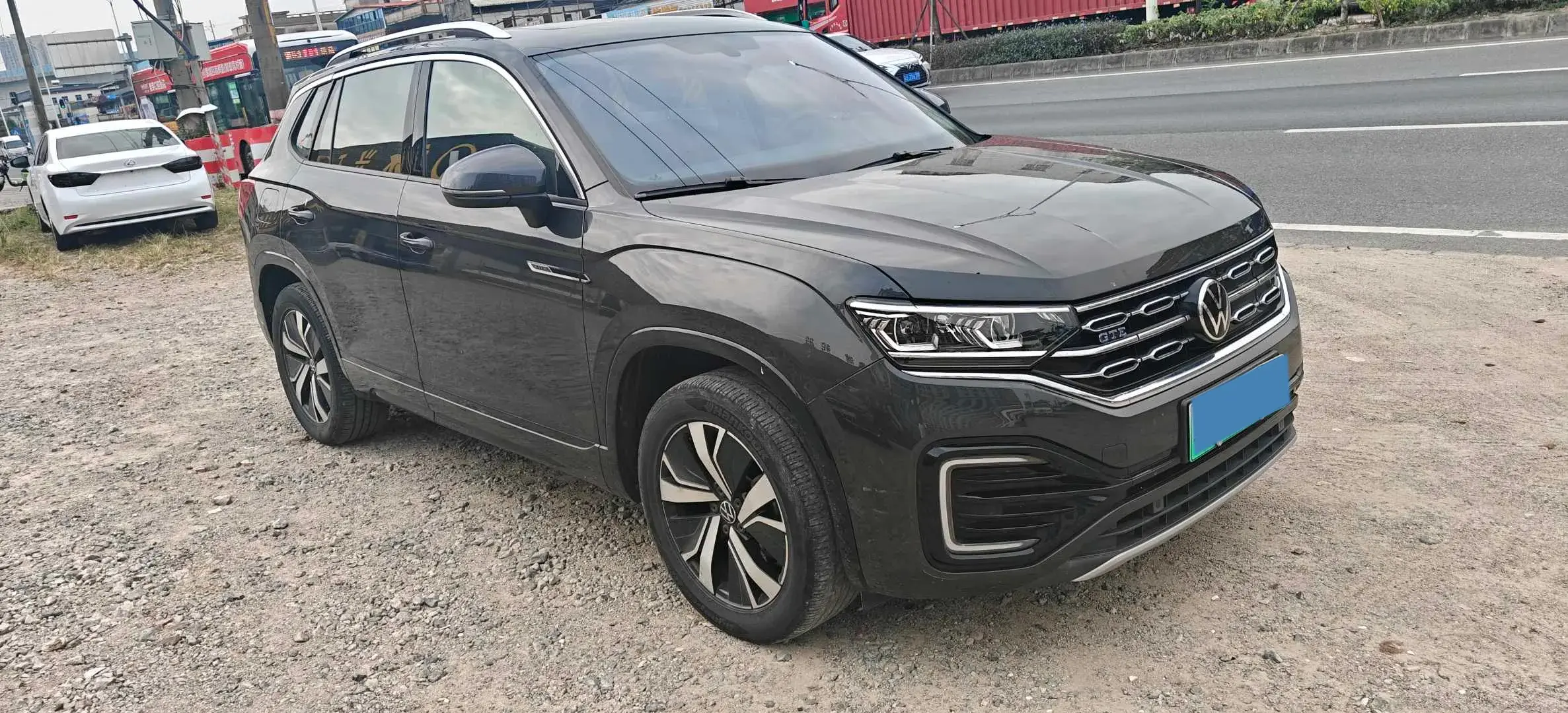 2022 VOLKSWAGEN TAYRON thumbnail 3