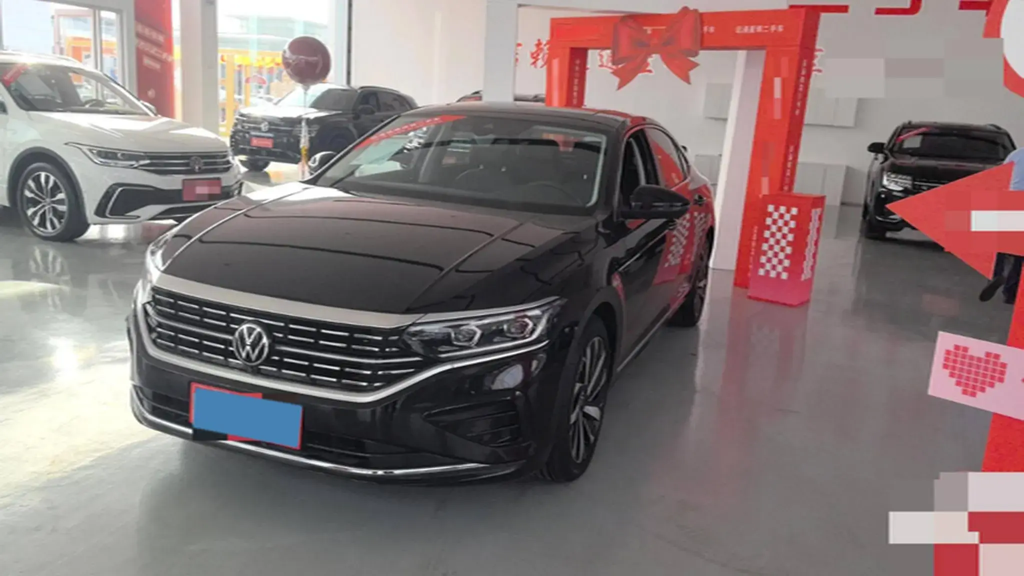 2024 VOLKSWAGEN PASSAT view 1