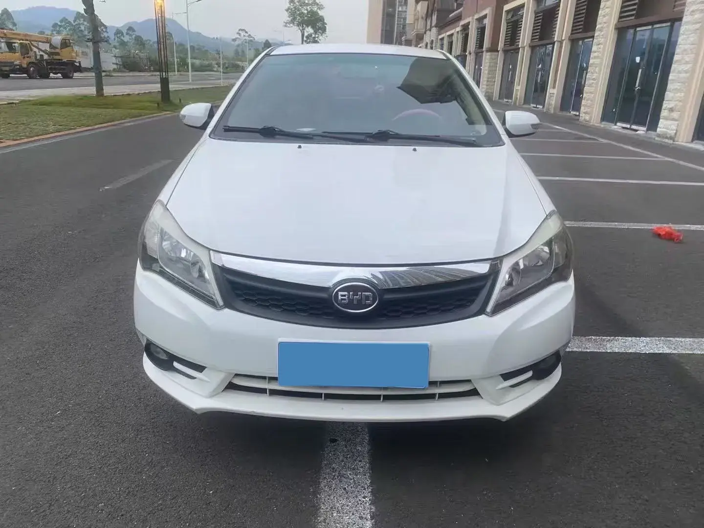 2015 BYD F3 thumbnail 2