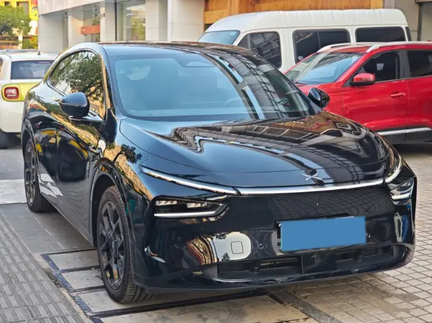 2025 XPENG G7 thumbnail 3