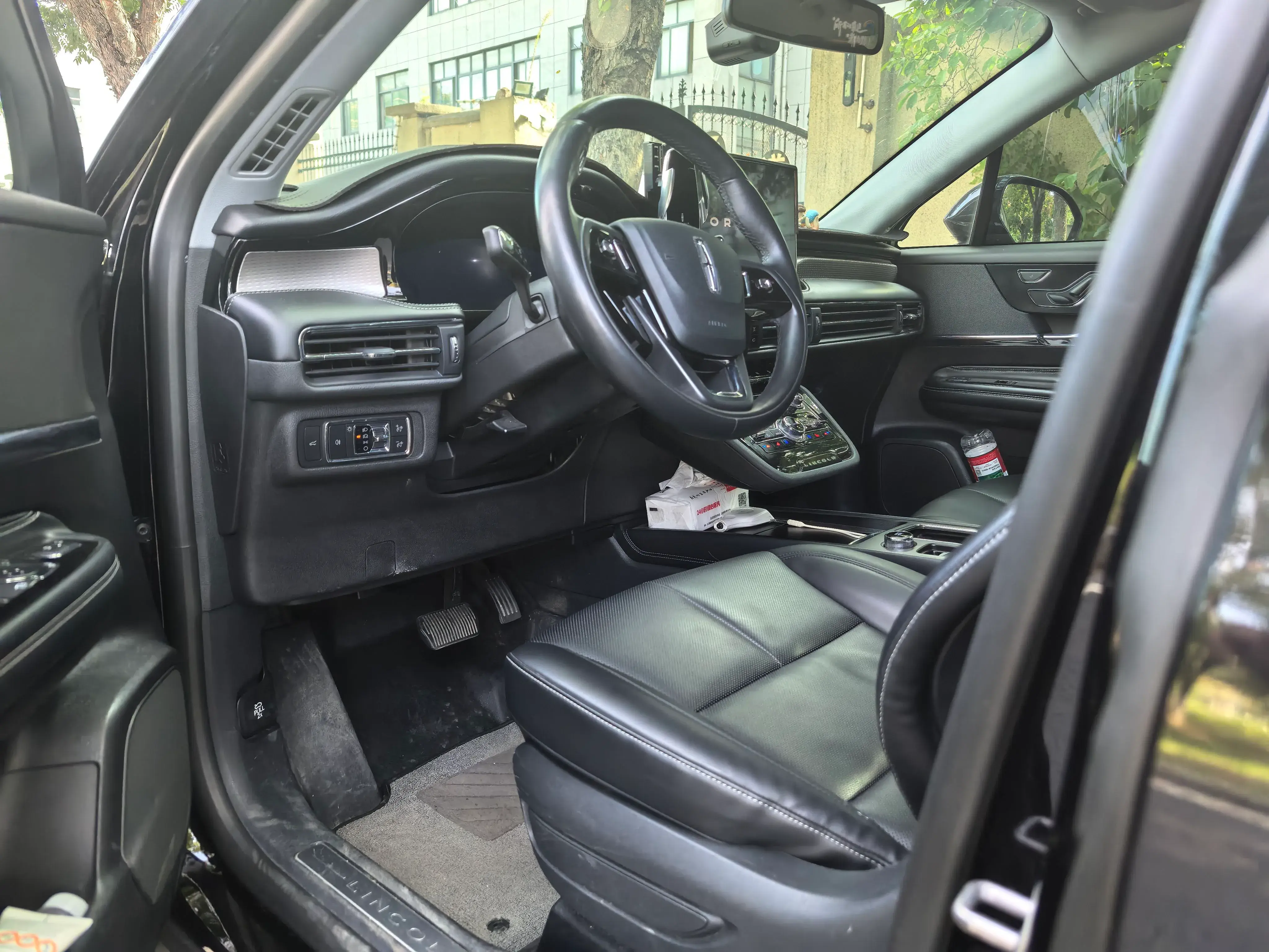 2022 LINCOLN CORSAIR thumbnail 4