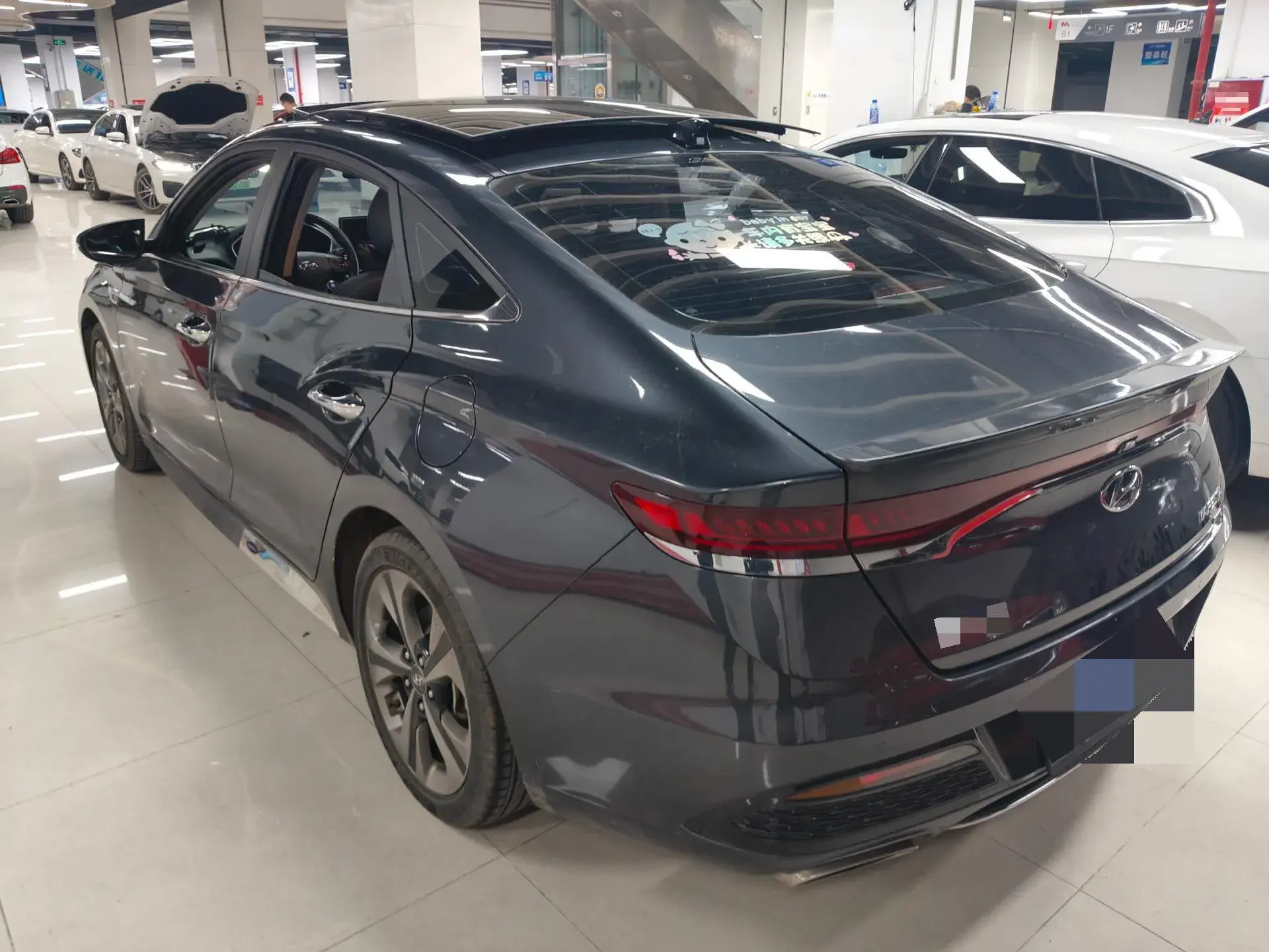 2019 HYUNDAI LA thumbnail 3